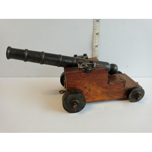 41 - Old Desk Top Cannon