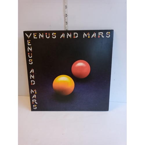 67 - Wings, Venus & Mars LP, In Lovely Condition