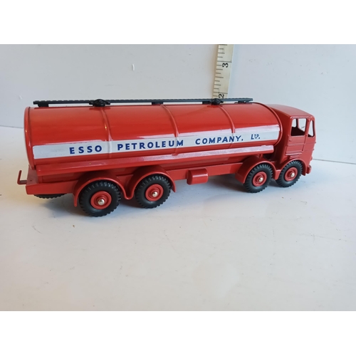 82 - Dinky Super Toys, Leyland Octopus Tanker