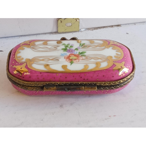 237 - Enamel Pill Box