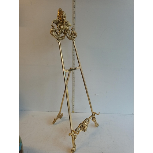 104 - Lovely Ornate Brass Picture Stand