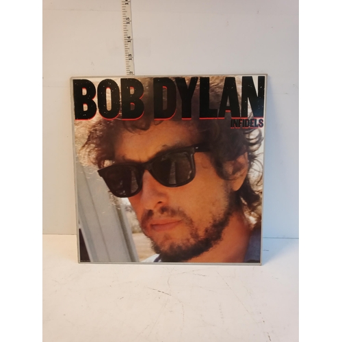 39 - Bob Dylan Infidels Lp, In Lovely Condition