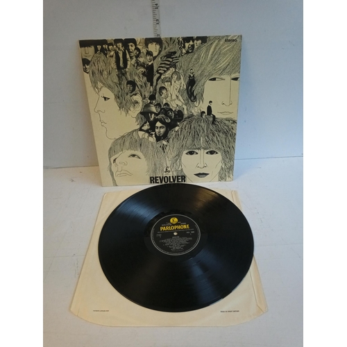 100 - The Beatles, Revolver LP, In Lovely Condition