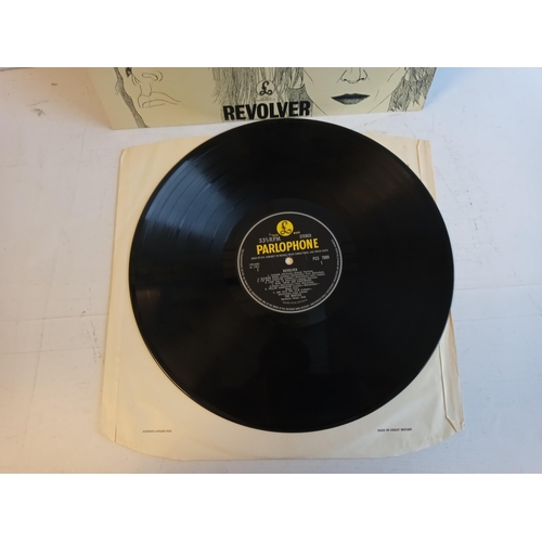 100 - The Beatles, Revolver LP, In Lovely Condition