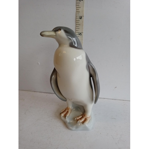 115 - Lladro Penguin