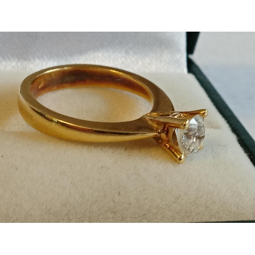 180A - 18ct Gold with  1/2 ct Clear Diamond Ring, Lovely Piece. Size L