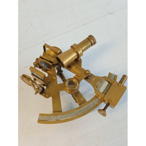 58 - Sextant