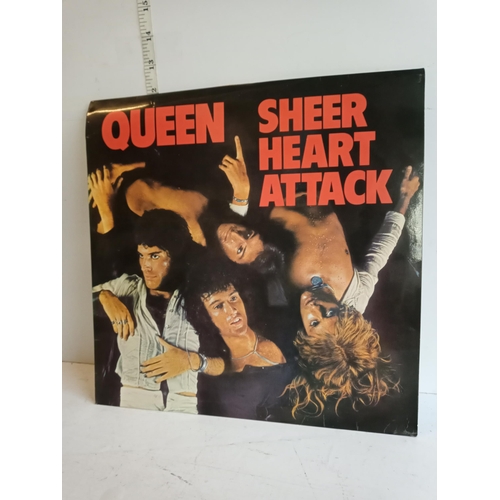 83 - Queen, Sheer Heart Attack Lp, In Lovely Condition