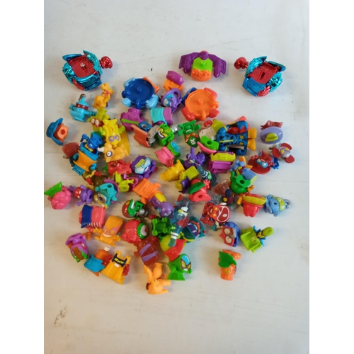 142 - Large Selection of Super Things & Zings Toys