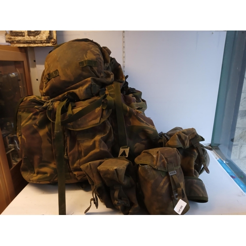 300 - Full Army Kit Inc Helmet, Bag, Clothes, Water Bottle & More. Collection Only