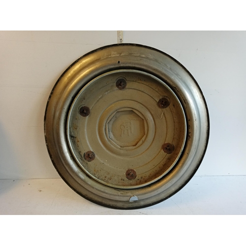 78 - Vintage Rolls Royce Hub Cap