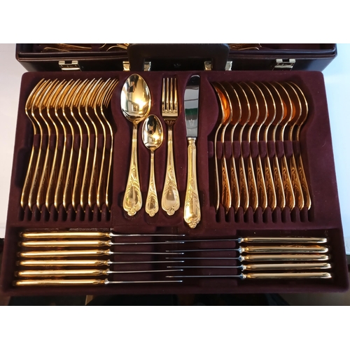 52 - Bestecke Solingen 24ct Gold Plate Complete Canteen of Cutlery in Case. Lovely Set