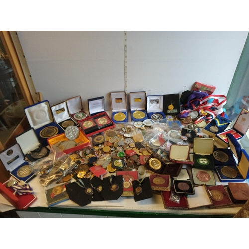 116 - Very Large Selection of Medals, Badges & Other