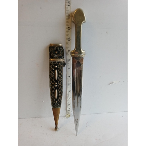 118 - Middle Eastern Belt Dagger