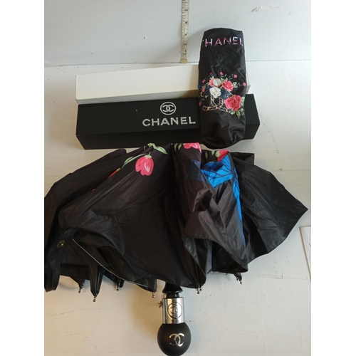 19 - Umbrella in  Box & with Cover