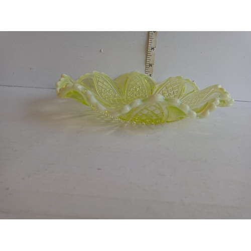 22 - Lemon Glass Vaseline Bowl