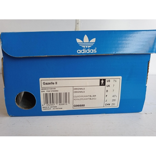 180 - Pair of New Adidas Gazelle Trainers,size 7. Boxed