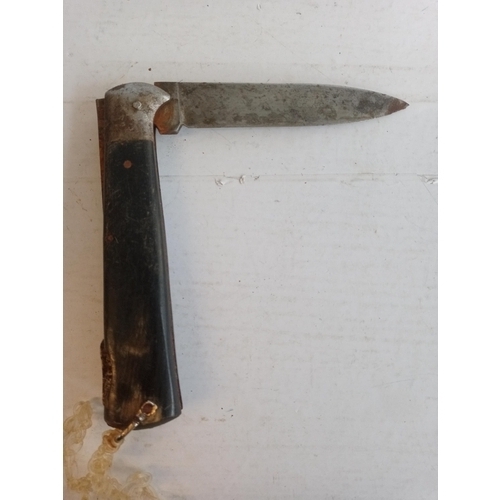 165 - Antique Locking Knife