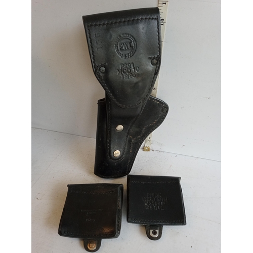 361 - Very Good Quality Leather Gun Holster & Ammo Pouches