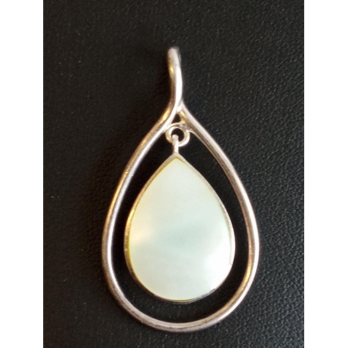 136 - Silver & Mother of Pearl Pendant