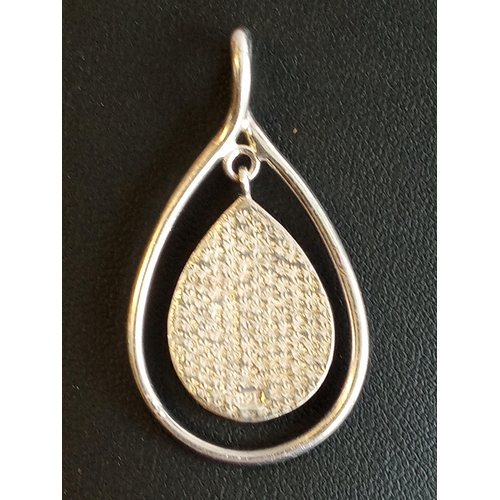 136 - Silver & Mother of Pearl Pendant