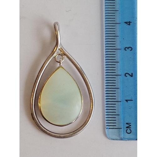 136 - Silver & Mother of Pearl Pendant