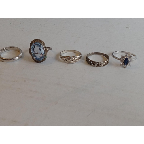 140 - 5 Assorted Silver Rings