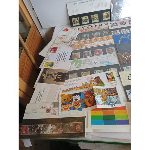 218 - Selection of Assorted Stamps & First Day Covers