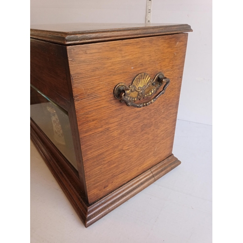 112 - Beautiful Smokers Pipe Chest