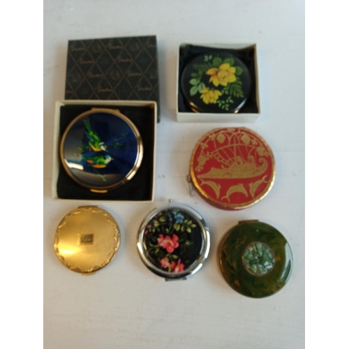 253 - Selection of Compacts