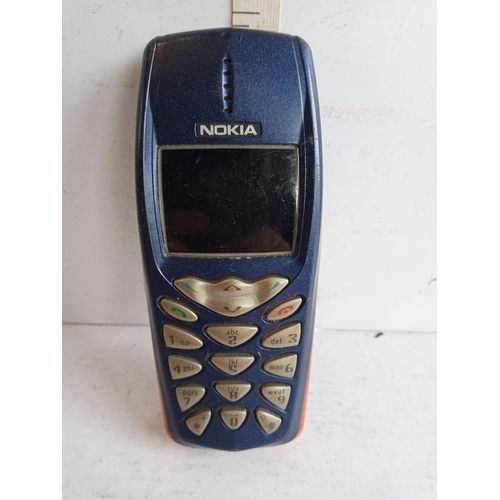 383 - Nokia 35 10 i Mobile Phone