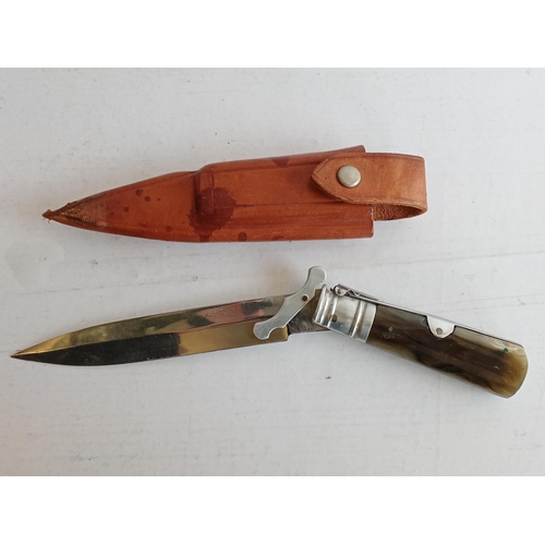 30 - Very Good Quality Locking Knife in Leather Sheath