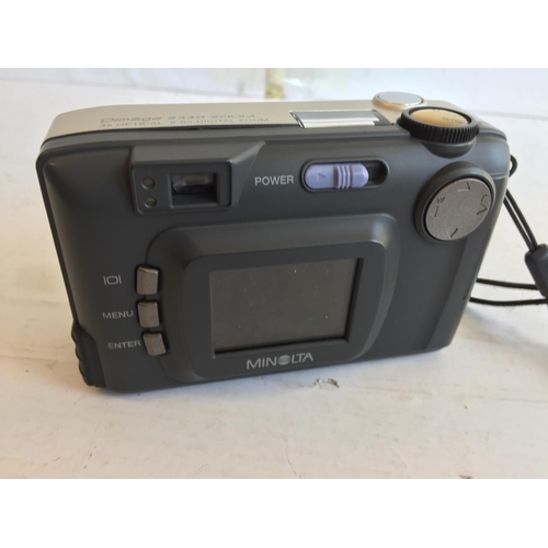 101 - Minolta Digital Camera