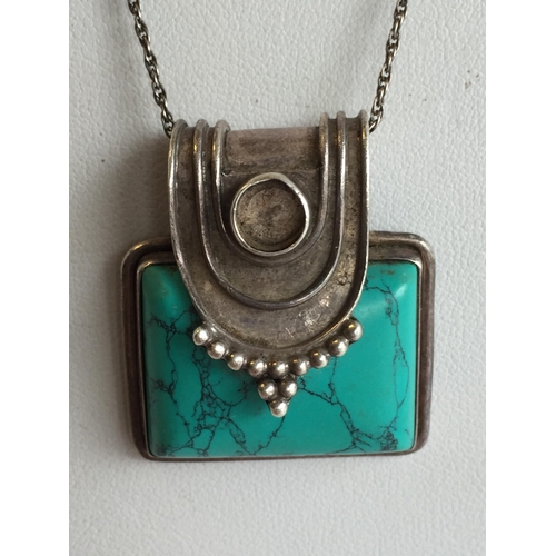 269 - Silver Pendant & Chain