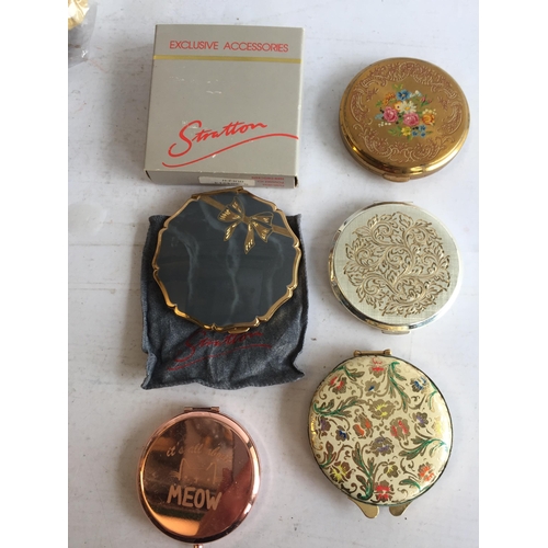 395 - Selection of Assorted Compacts