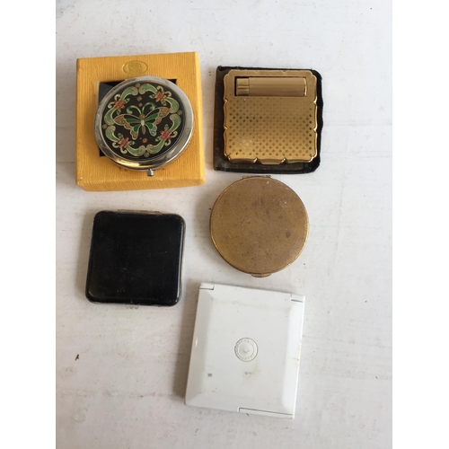 397 - Selection of Assorted Compacts