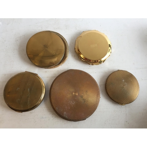 390 - Selection of Assorted Compacts