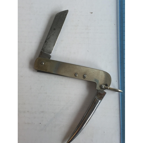 300 - Girl Guides Jack Knife