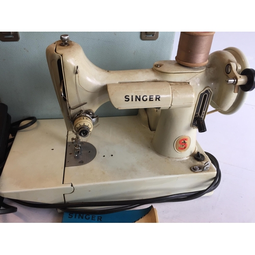 237 - White Singer Featherweight 221K Sewing Machine, Good Condition & in original Box