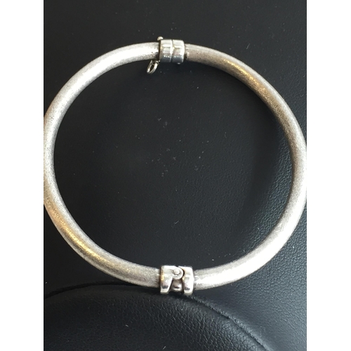 303 - Vintage Silver Hollow Bracelet