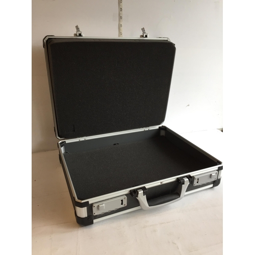 331 - Good Quality Brief Case