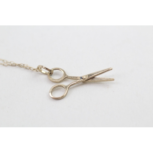 11 - 9ct gold scissor pendant necklace