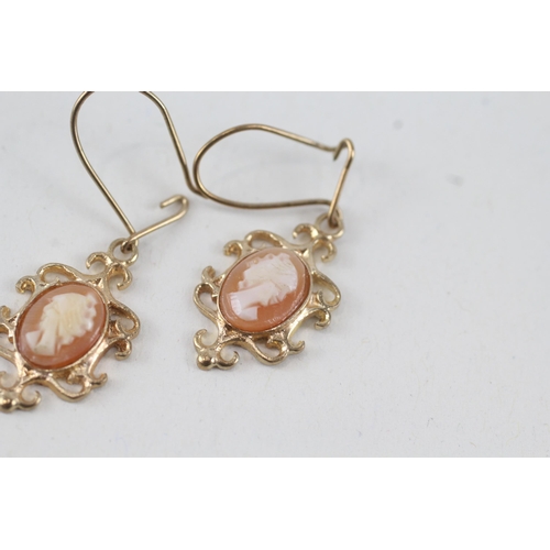 31 - 9ct gold shell cameo drop earrings