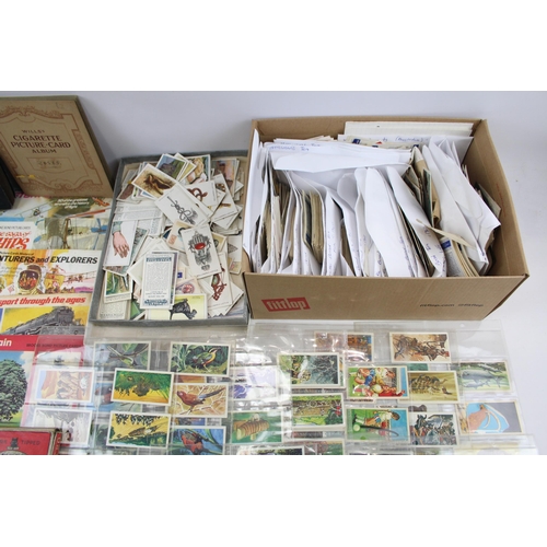 47 - Job Lot Vintage Cigarette Cards
Players Wills Sport Entertainment
Albums Loose