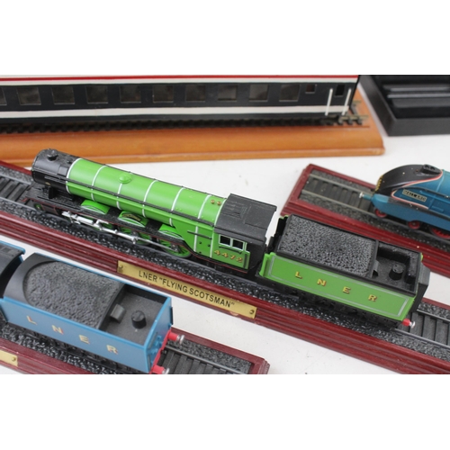 67 - Model Display Trains Model Railways
Flying Scotsman Mallard Etc Job Lot