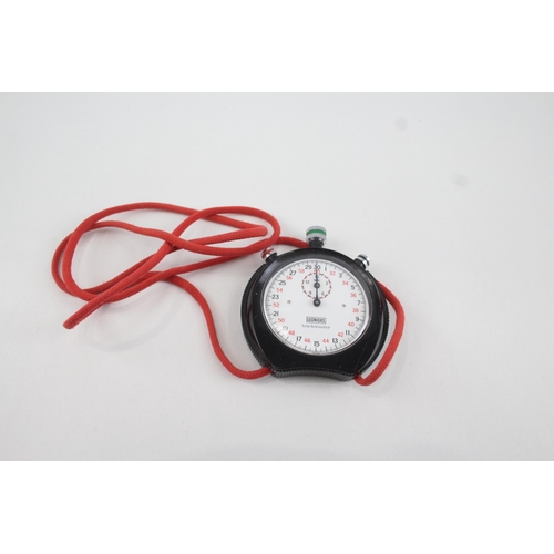 92 - Mens Leonidas Trackmaster
Stopwatch Hand Wind Working