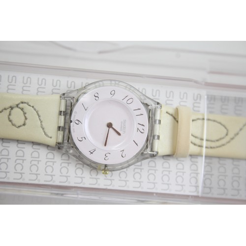 85 - Women's Swatch Watch With Box
Quartz Working x 3