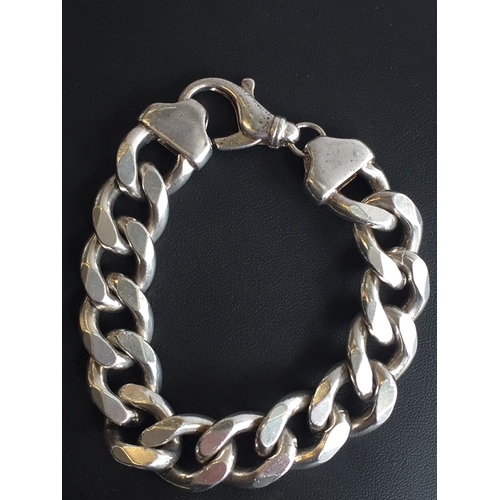 107 - Very Heavy Gents Silver Bracelet, 115.64 grams