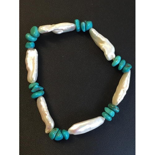 255 - Genuine Turquoise & Baroque  Bracelet