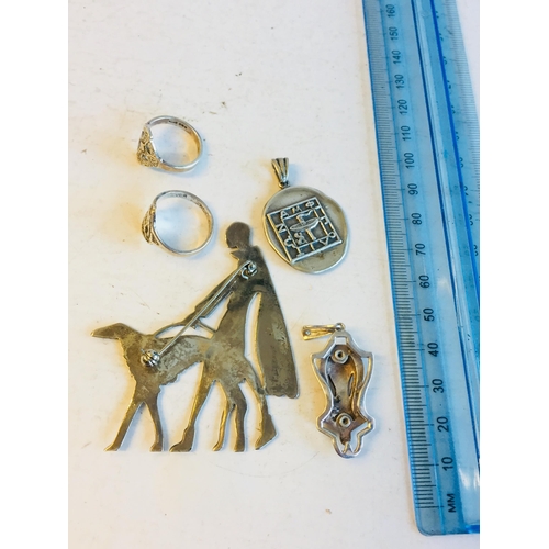 122 - Collection of Sterling Silver Jewellery Inc Enamel, Animal, Religious x 5.


2024276